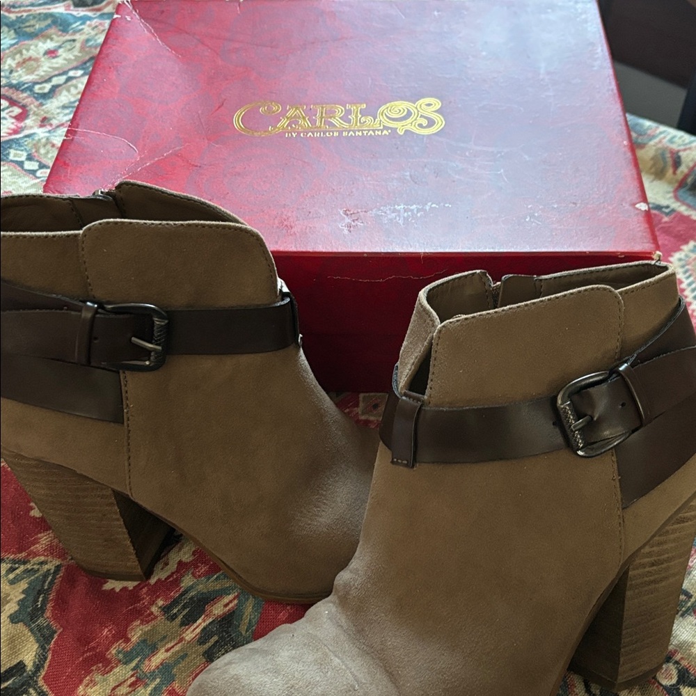 Low boots by Carlos Santana - Picture 6 of 7